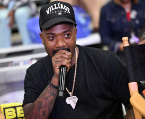 Ray J reage à ordem de restrição que impede o contato com seus filhos