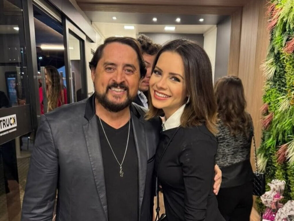 Sandy se manifesta após morte de tio em acidente de carro