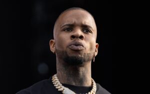 Tory Lanez mantém a inocência na primeira entrevista diante das câmeras