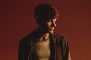 Louis Tomlinson conquistou os fãs de Taylor Swift com seus próprios ovos de Páscoa