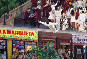 Bad Bunny presta homenagem a Toñita do Brooklyn no Super Bowl LX