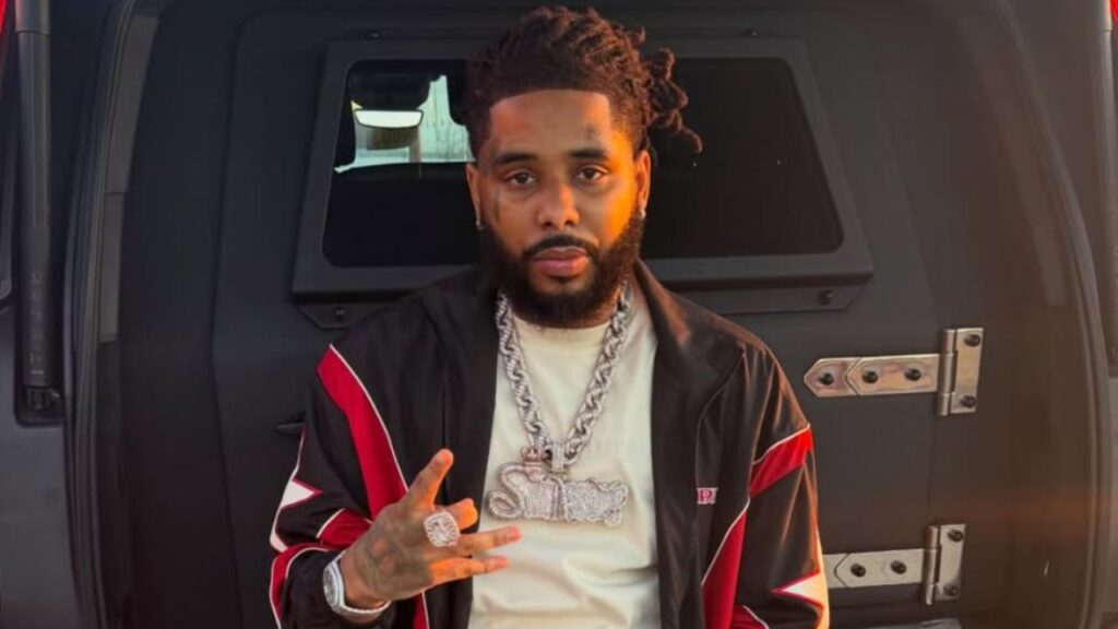 Pai de Pooh Shiesty é libertado sob fiança e colocado em prisão domiciliar