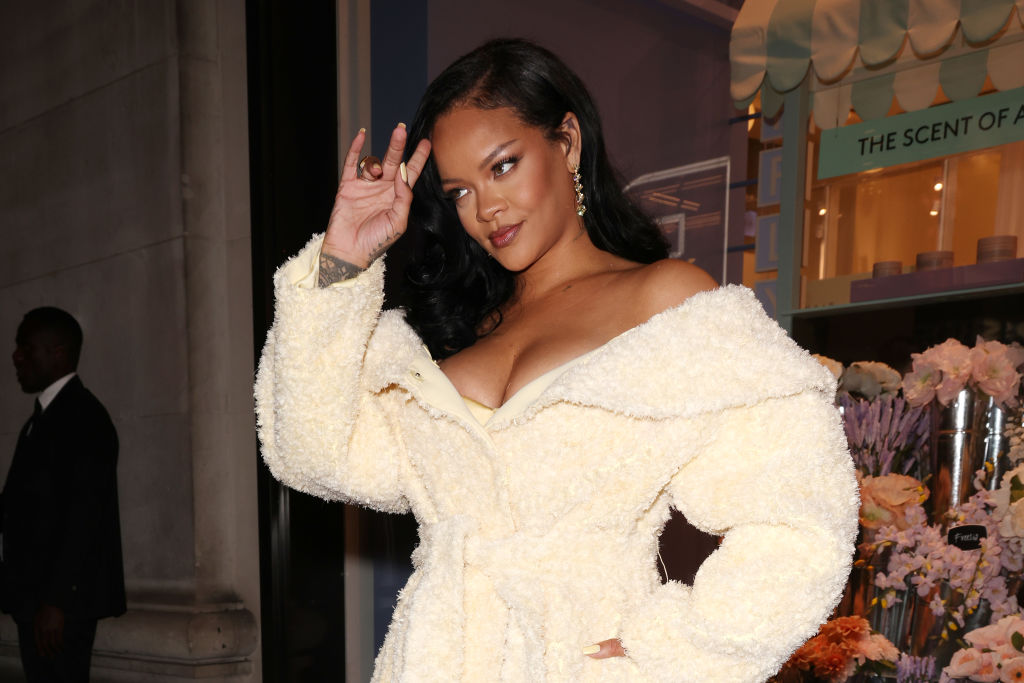 Rihanna responde a rumores de gravidez