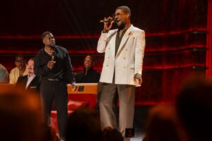 Usher torce Kevin Hart com letra de 'Burn' aprimorada por piada no Roast