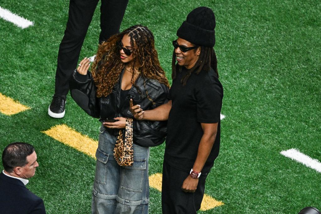 Blue Ivy se junta ao JAŸ-Z no Brooklyn Pop-Up marcando o 30º aniversário de “Reasonable Doubt”