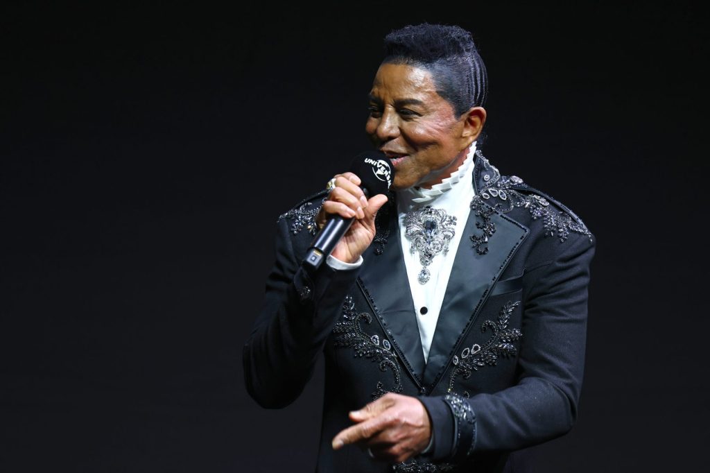 Jermaine Jackson pede para anular julgamento de ação judicial por agressão de US$ 6,5 milhões