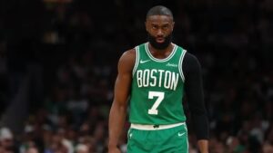 Jaylen Brown diz que o Celtics o desrespeitou antes da troca para o 76ers